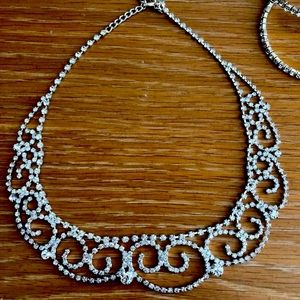Costume jewelry necklace